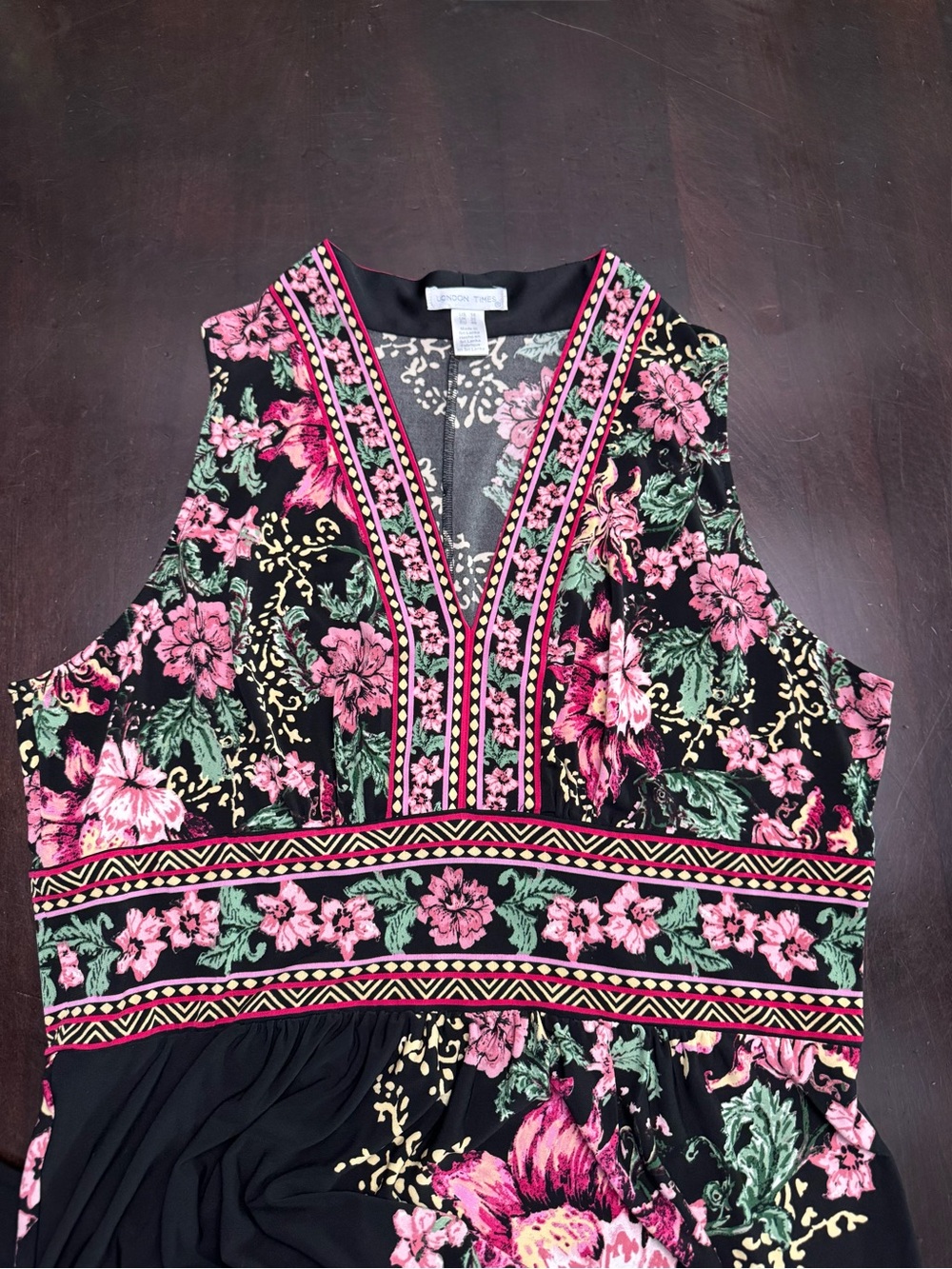London Times Black Maxi Dress with Pink Floral Print Size 16 - Picture 13 of 17